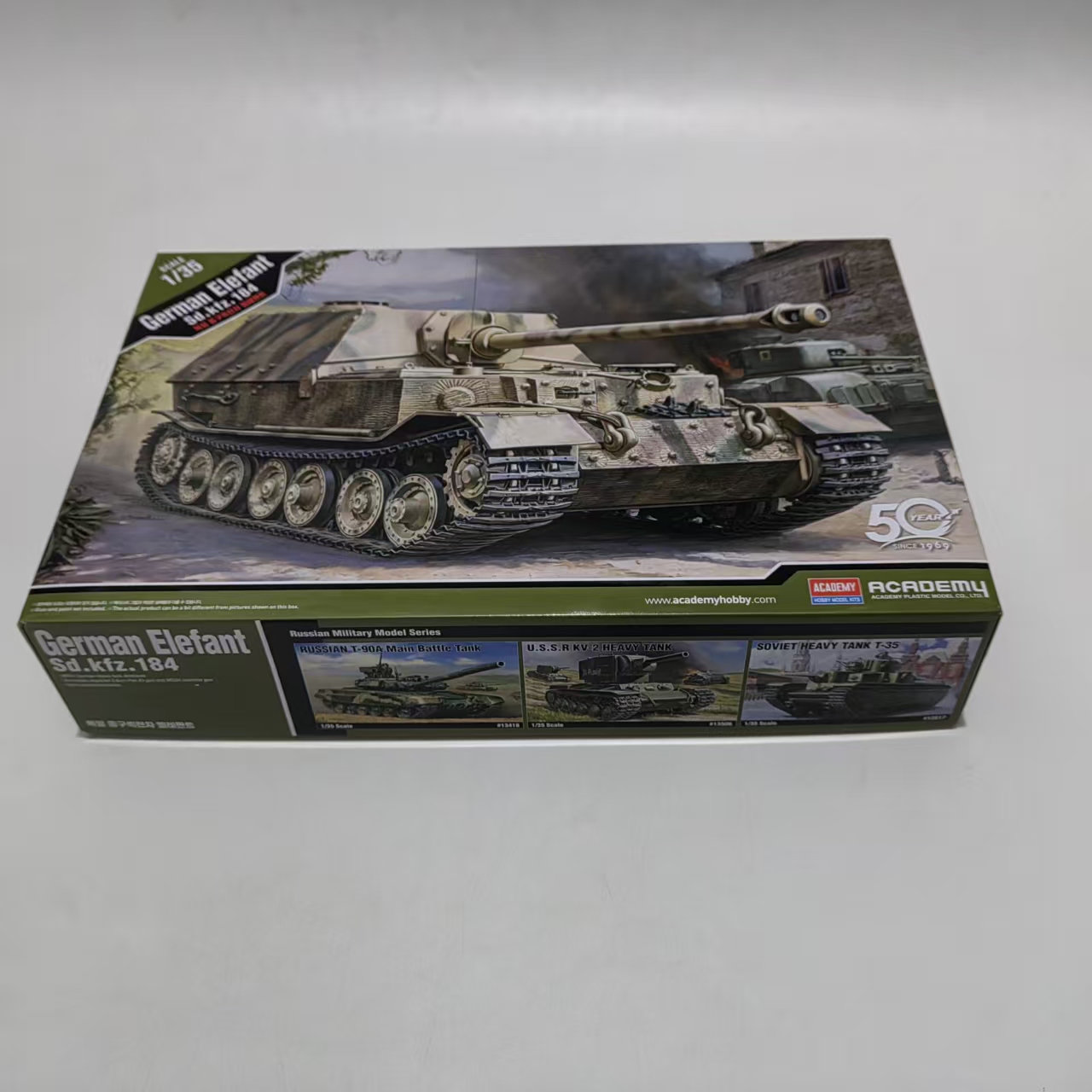 AC13537 ACADEMY 1/35 Kit de mo - Model Kit History reseña y precio