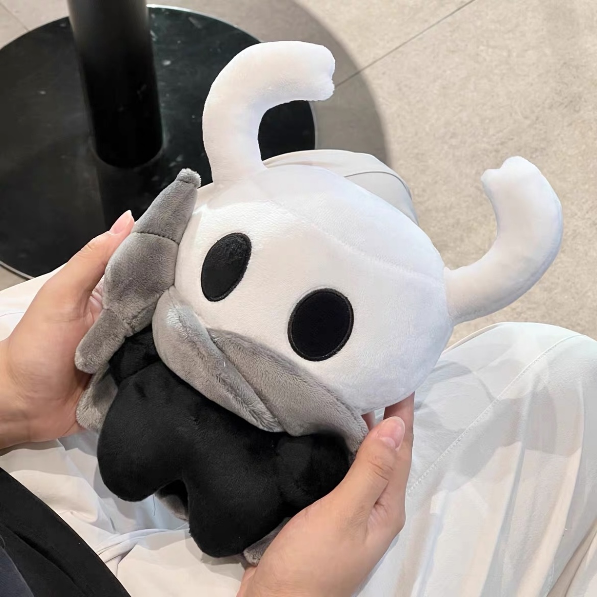 Nuevo Peluche de Hollow Knight - Model Kit Knight reseña y precio